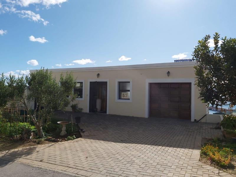 To Let 5 Bedroom Property for Rent in Mossel Bay Western Cape